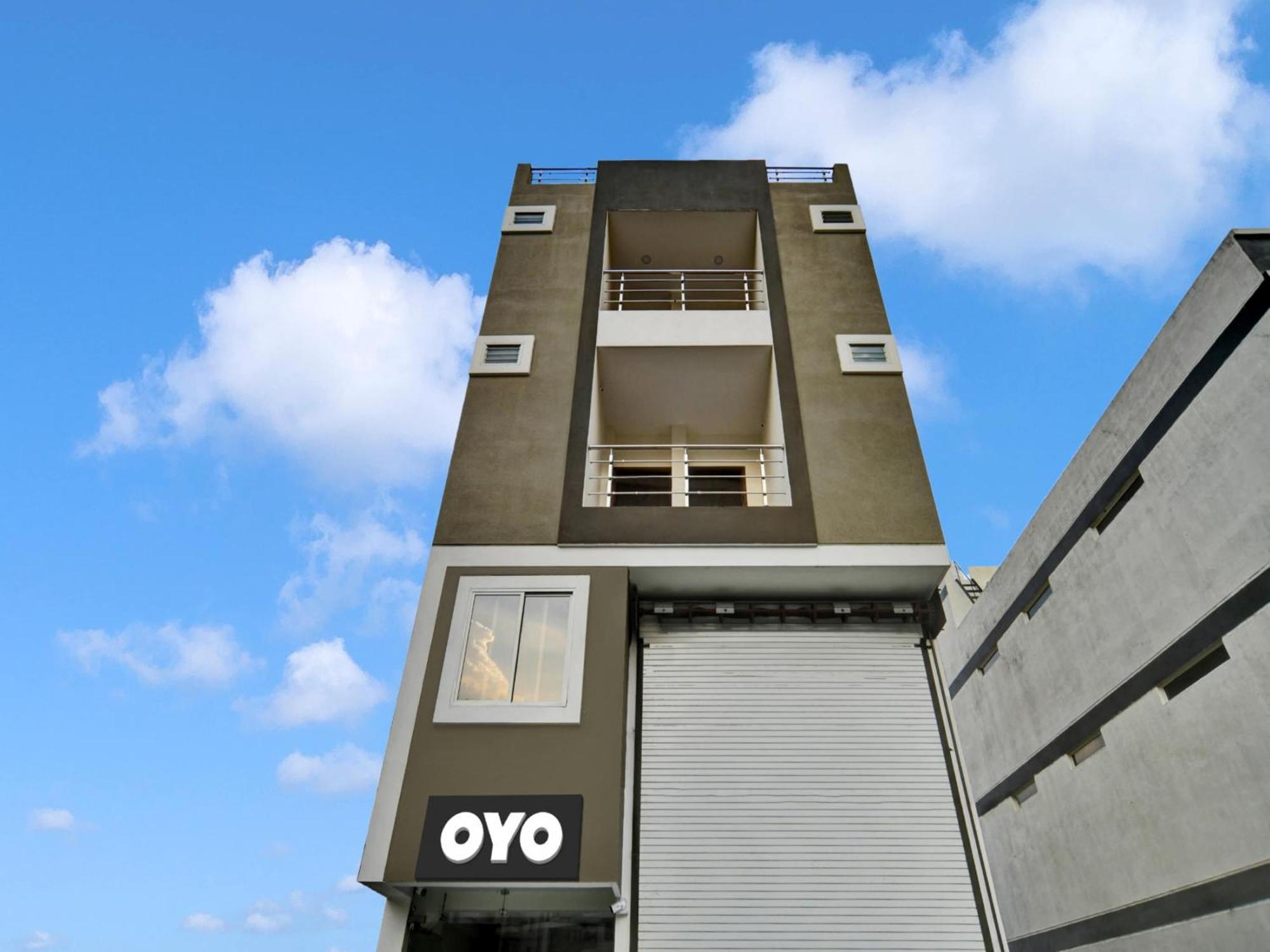 Oyo Dr Greens 3* Indore