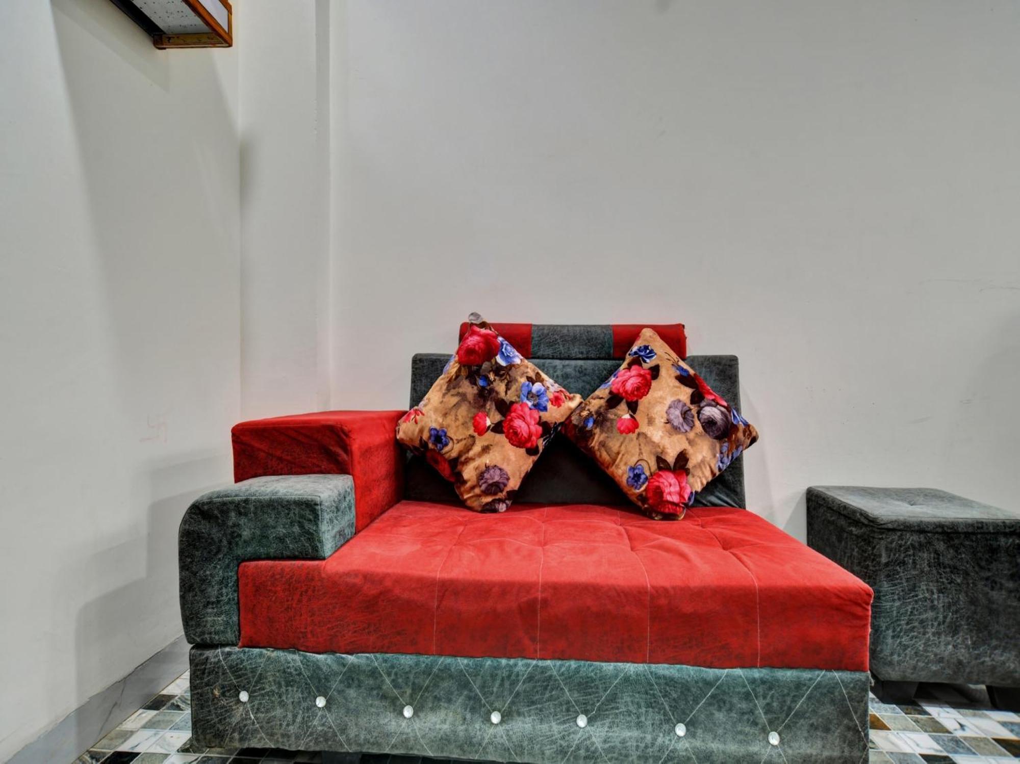 Oyo Dr Greens Hotel Indore